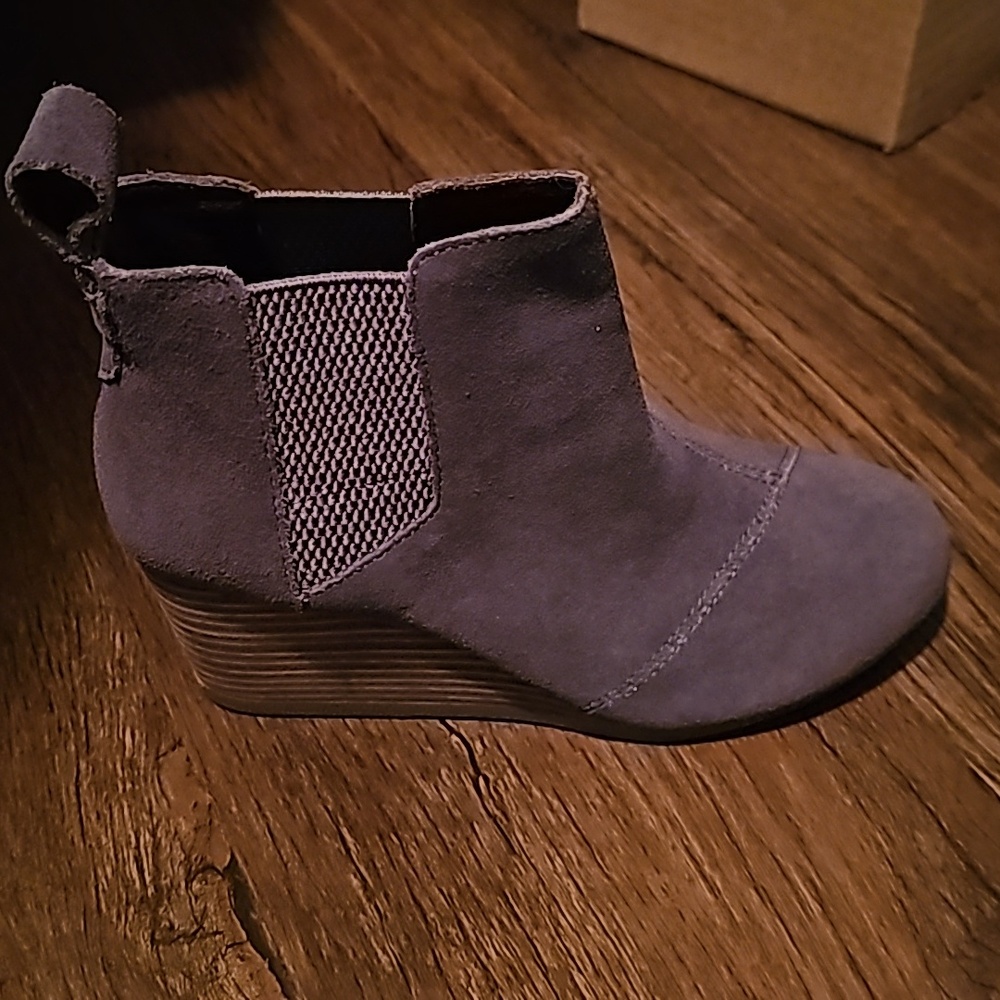 Toms shoes